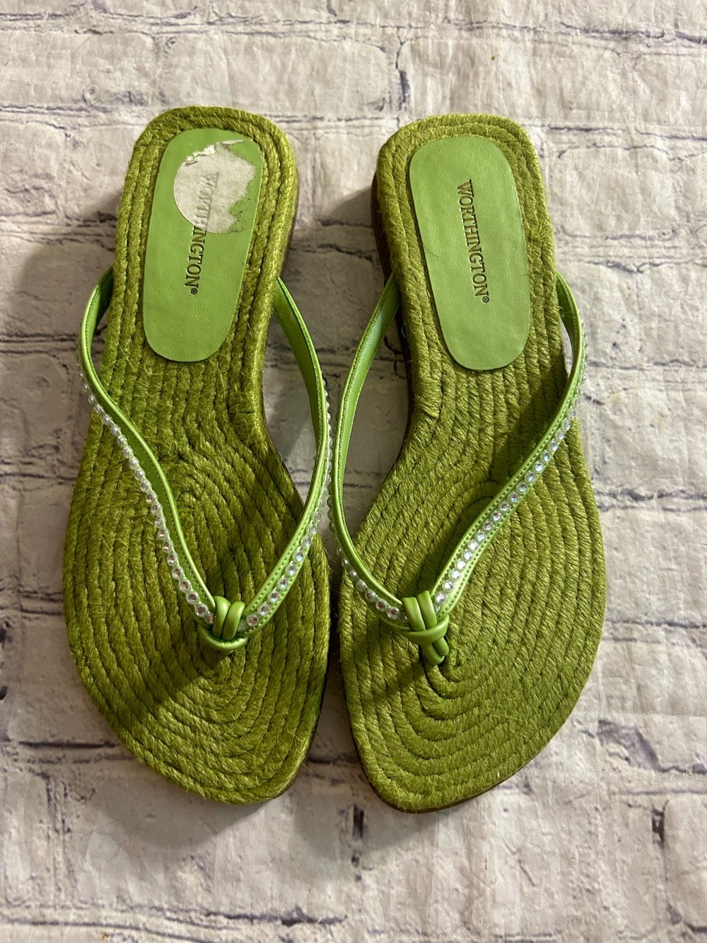 WORTHINGTON LIME GREEN THONG SANDALS/FLIPFLOPS ROPE TEXTURE FOOTBED RHINESTONE 8